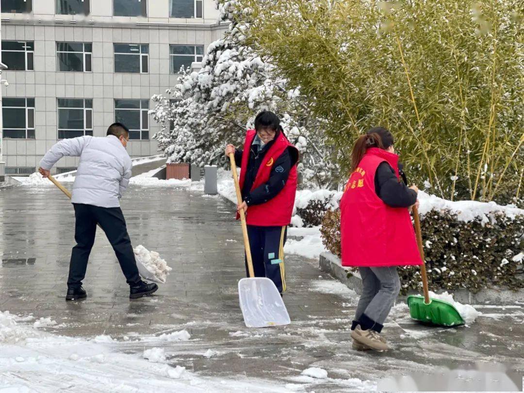白衣天使进苗乡——重庆医药高等专科学校2026年春季“三下乡”社会实践活动纪实